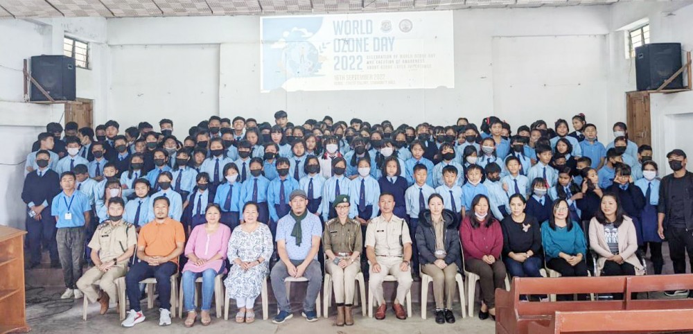 Students with officials and others during the observance of World Ozone day on September 16.